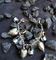 Elegantes Armband mit Glas- und Metall-Elemente, Top Zust...