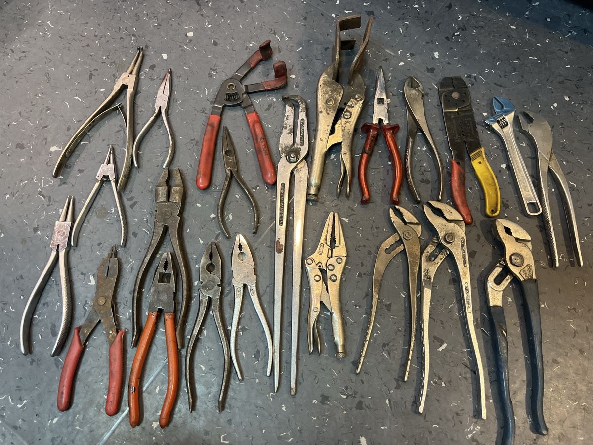 Alle Werkzeuge: Diverse Zangen gebraucht – Gebraucht aus Münchenstein von robit01