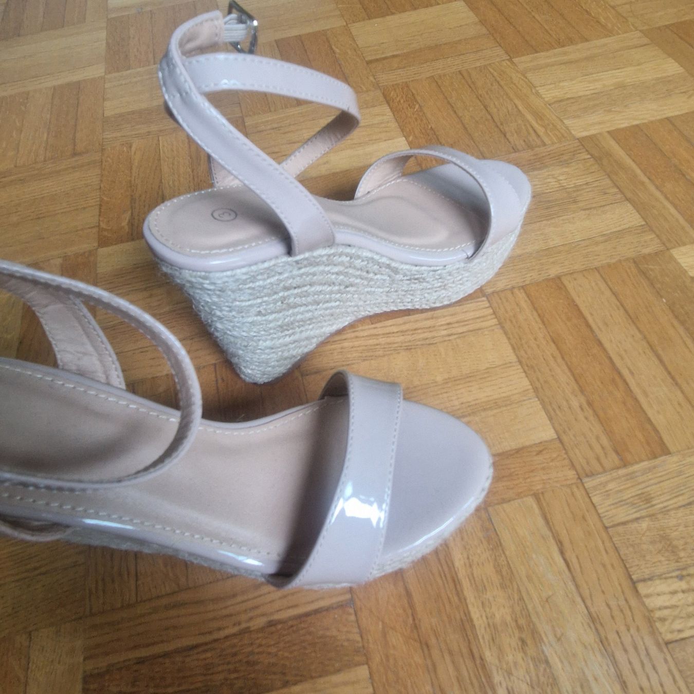 Chaussures femmes: Sandales compensées wedge 36 – Neuf (Voir description) à Onex par AF. 1