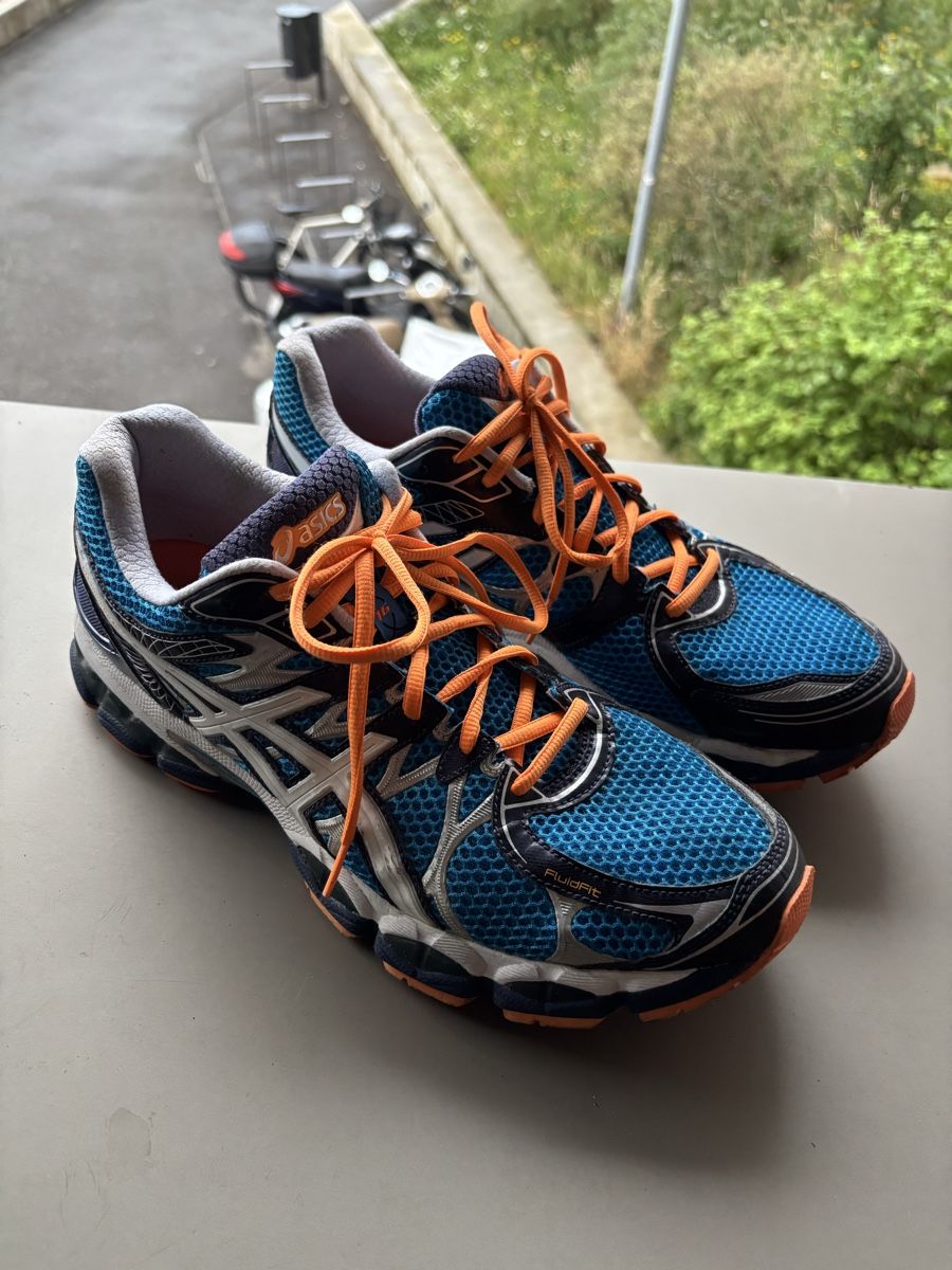 Asics Scarpe da uomo: Asics Laufschuhe Gr. 46 – Usato da Zürich venduto da Eldi00