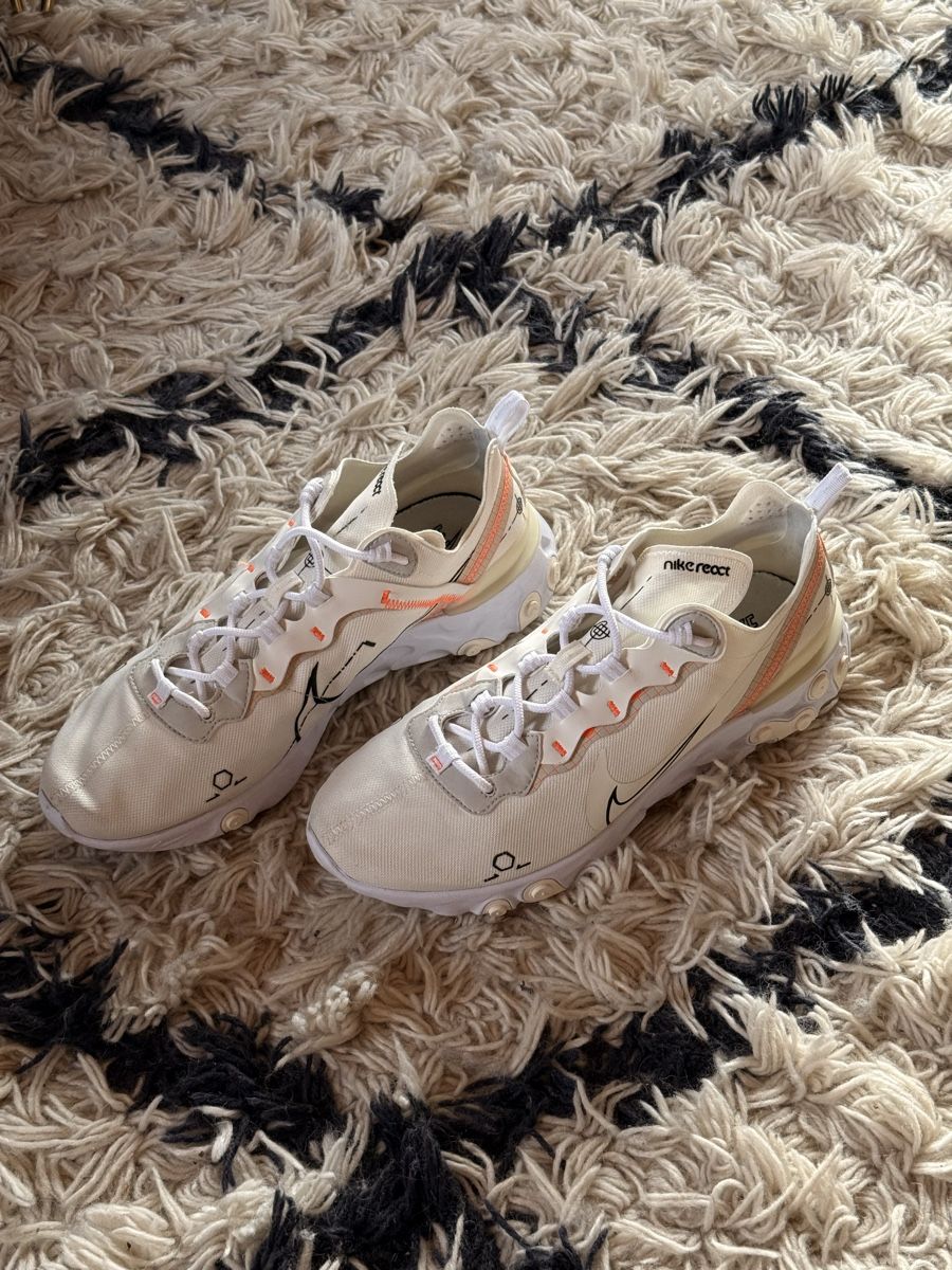 Nike Scarpe da uomo: Nike React Element 55 Weiss/Orange – Gr. 44.5 – Nuovo (secondo la descrizione) da Aadorf venduto da SchattePuppe