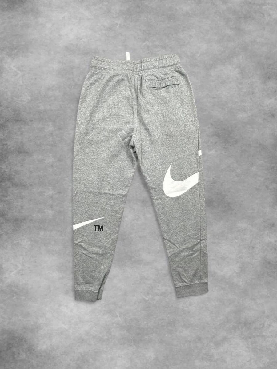Nike Pantaloni: Nike sweatpants – Usato da Erlinsbach SO venduto da TogaResell 2