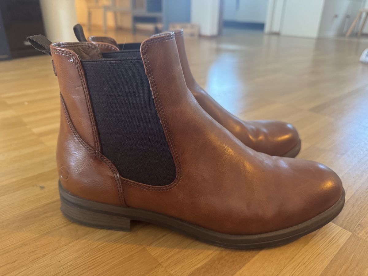 Tamaris Damenschuhe: Stiefeletten, Leder, 41, Tamaris – Gebraucht aus Riehen von MsLena