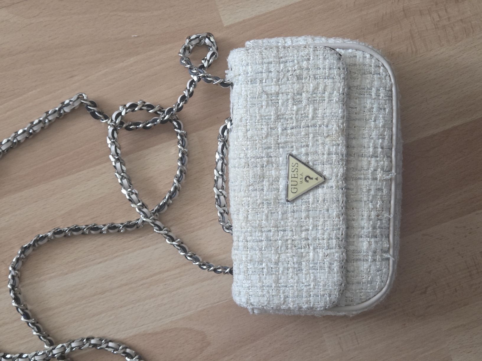 Guess Borse da donna: Guess Umhägetasche Tweed Weiss – Usato da Wettingen venduto da smilee1