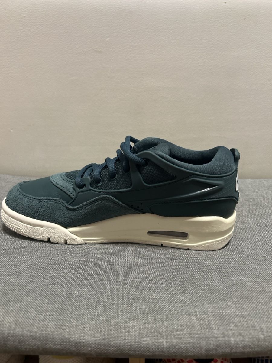Nike Scarpe da uomo: Jordan 4 RM Taille 36,5 – Nuovo (secondo la descrizione) da la chaux-de-fonds venduto da swann88 4