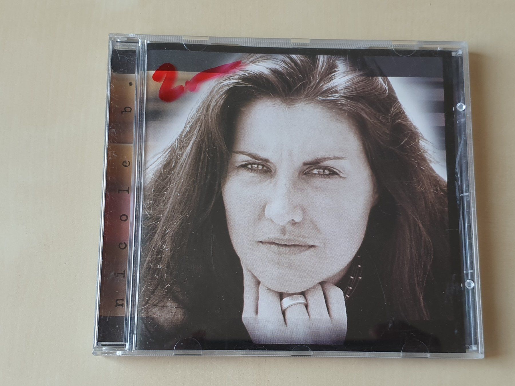 CDs: nicole b. – Gebraucht aus Stansstad von collectorsshop