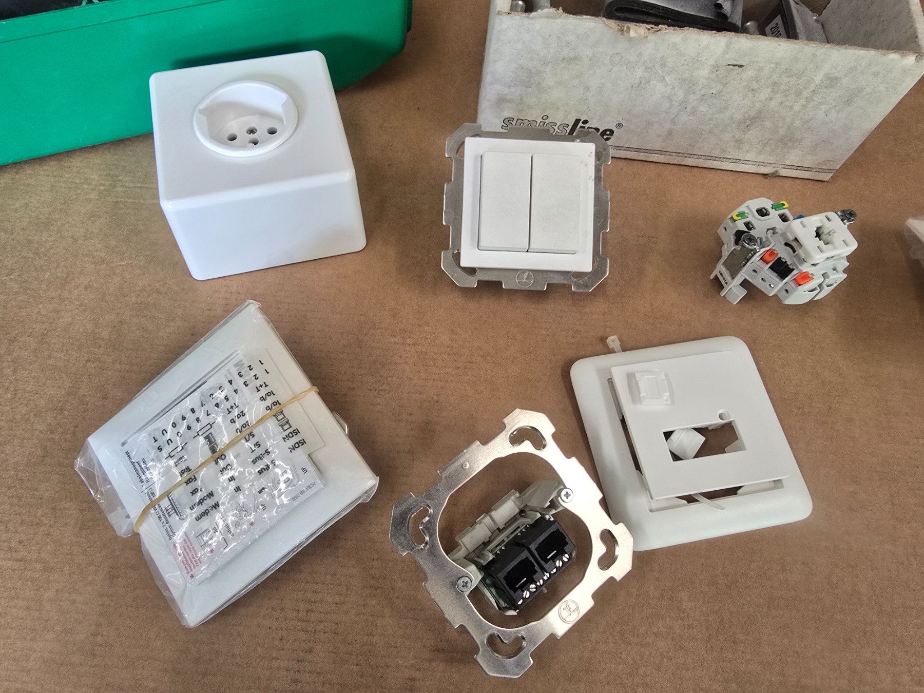 Stecker: Posten diverser Stecker, Dosen usw. ab 1.- – Gebraucht aus KRINAU von Mio_Liqstyle 2