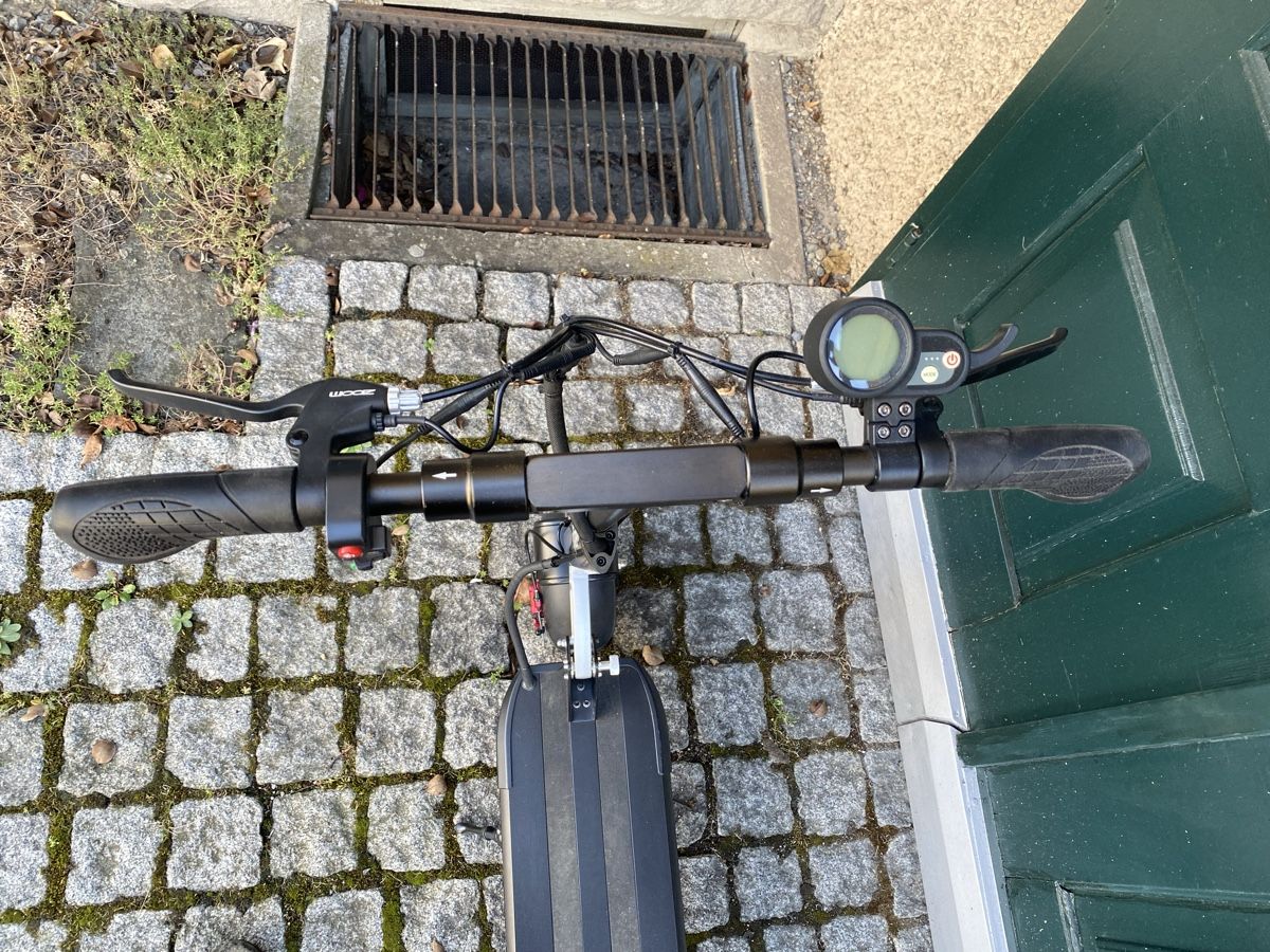 Scooter: E Scooter Roller eflizzer/erst 250 Km!!!!! – Usato da Sursee venduto da lucialiani 2