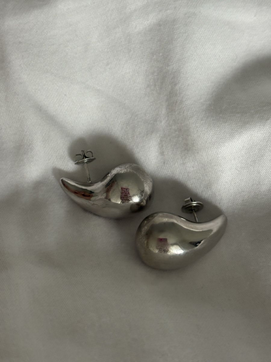 Orecchini pendenti & Orecchini a lobo: Bottega Veneta Style Silver Earrings – Usato da Nyon venduto da My_wardrobe 1