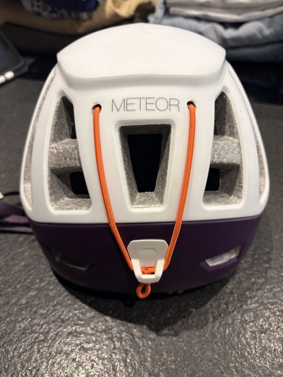 Caschi: Petzl Meteor Grösse S/M – Usato da Malans GR venduto da norina2121 1