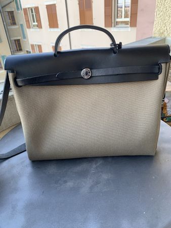 HERMES Herbag MESSENGER 39 TOILE MILITAIRE/VACHE HUNTER/2024