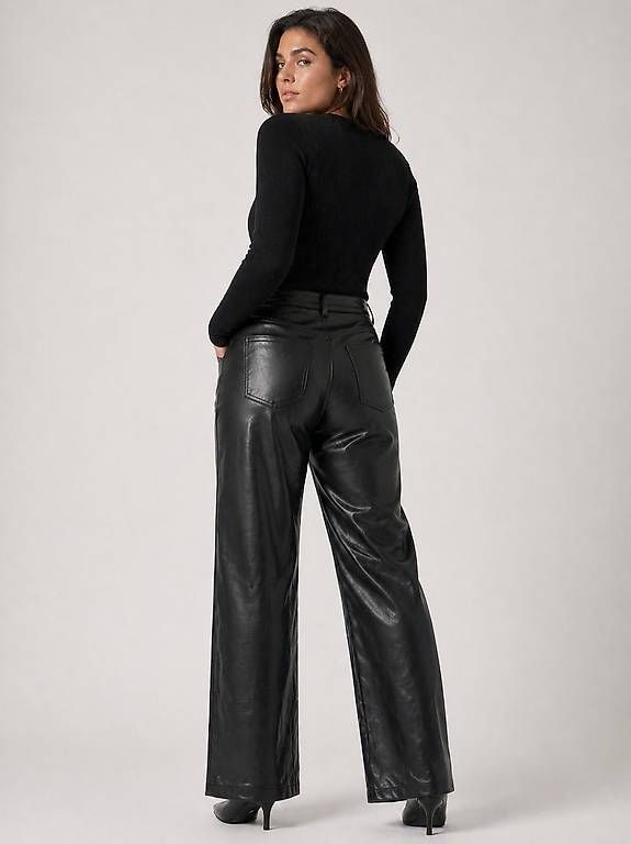 Pantaloni: Pantalone nero simil pelle – Usato da Lugano venduto da mic_zcm7 3