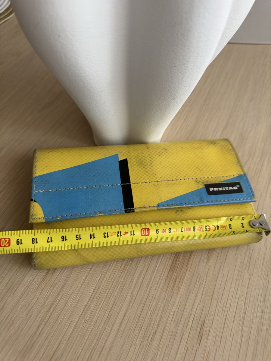 Freitag Portafogli: Portefeuille FREITAG jaune bleu occasion – Usato da Brügg BE venduto da haj_9zhk 3