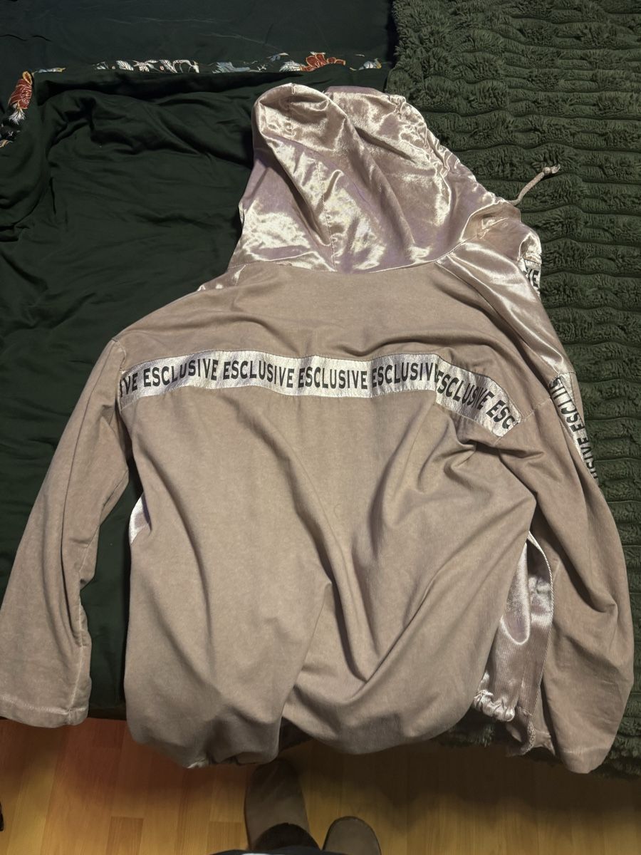 Giacche: Moderner Cardigan – Usato da Rüti ZH venduto da Mysticphoenix.mel 1