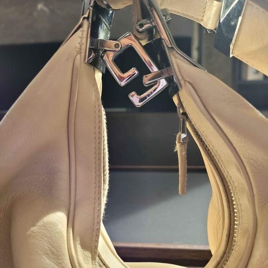 Gucci Borse da donna: Gucci shoulder bag – Usato da Chavannes-des-Bois venduto da sarahzo 1
