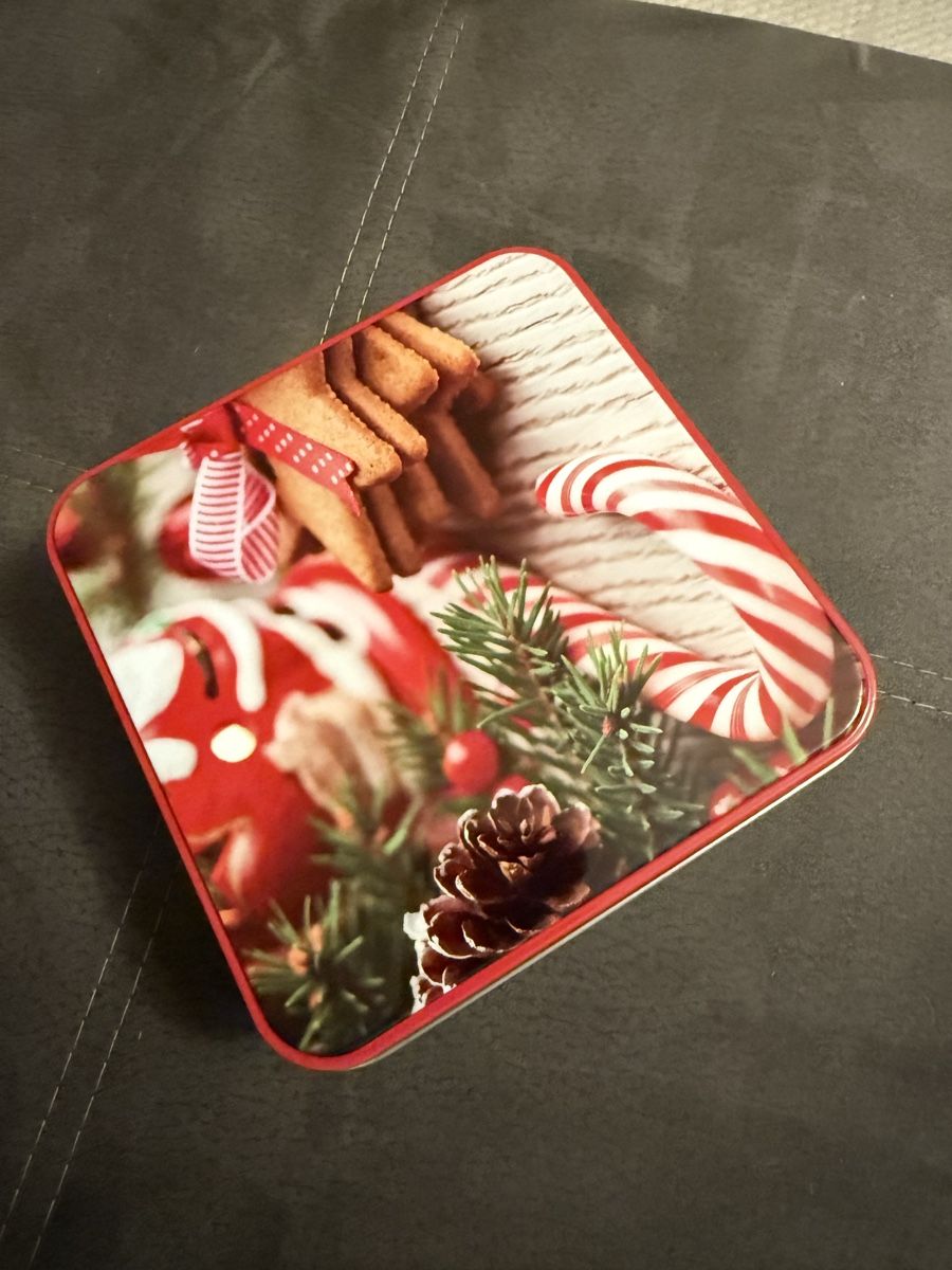 Sonstiges Geschirr: Weihnachtliche Keksbox – Gebraucht aus Mörschwil von Seegurke18