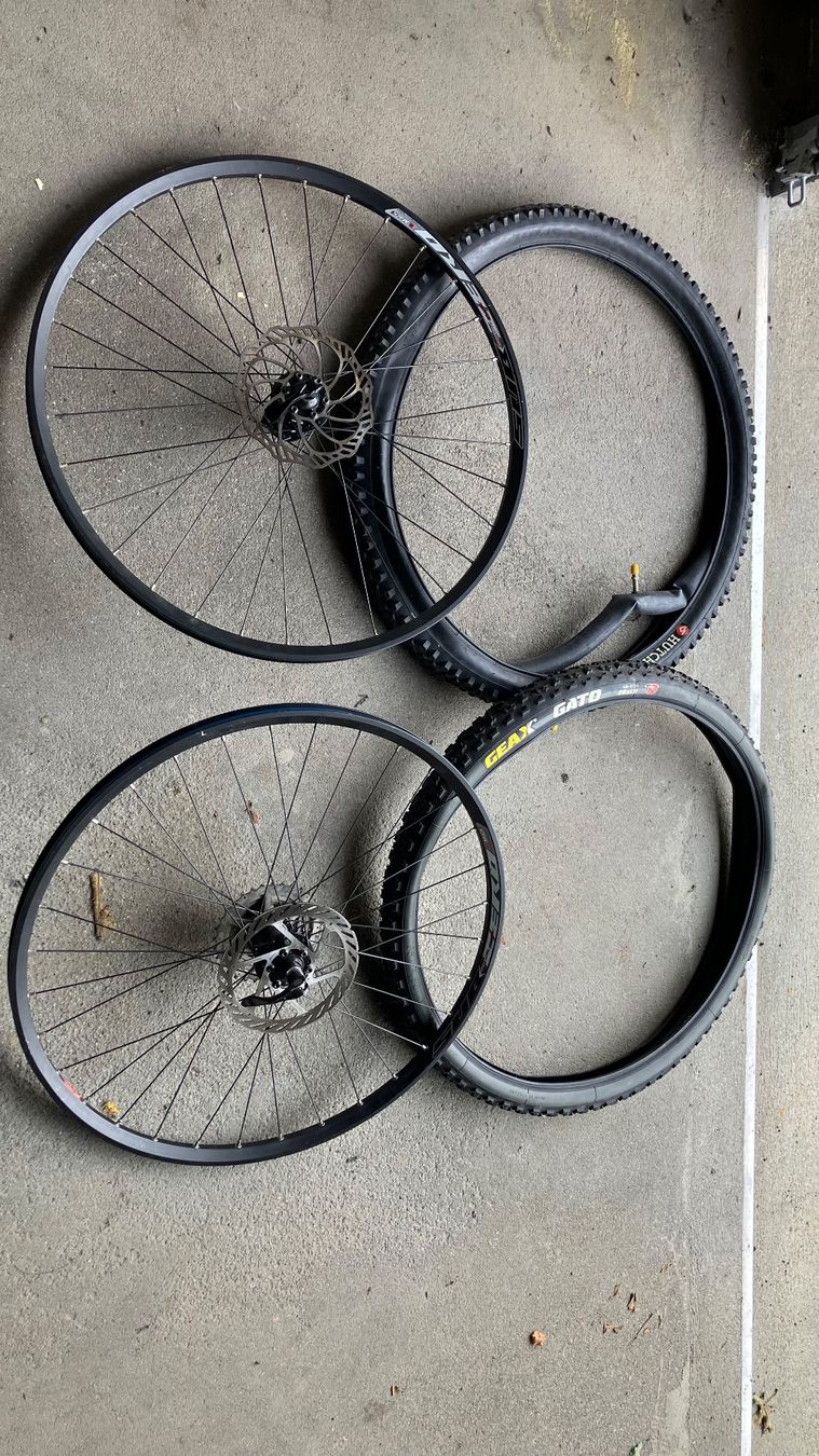 Pezzi di ricambio: Set jantes et pneus 26 pouces mtb – Usato da Tentlingen venduto da la3mu3ll