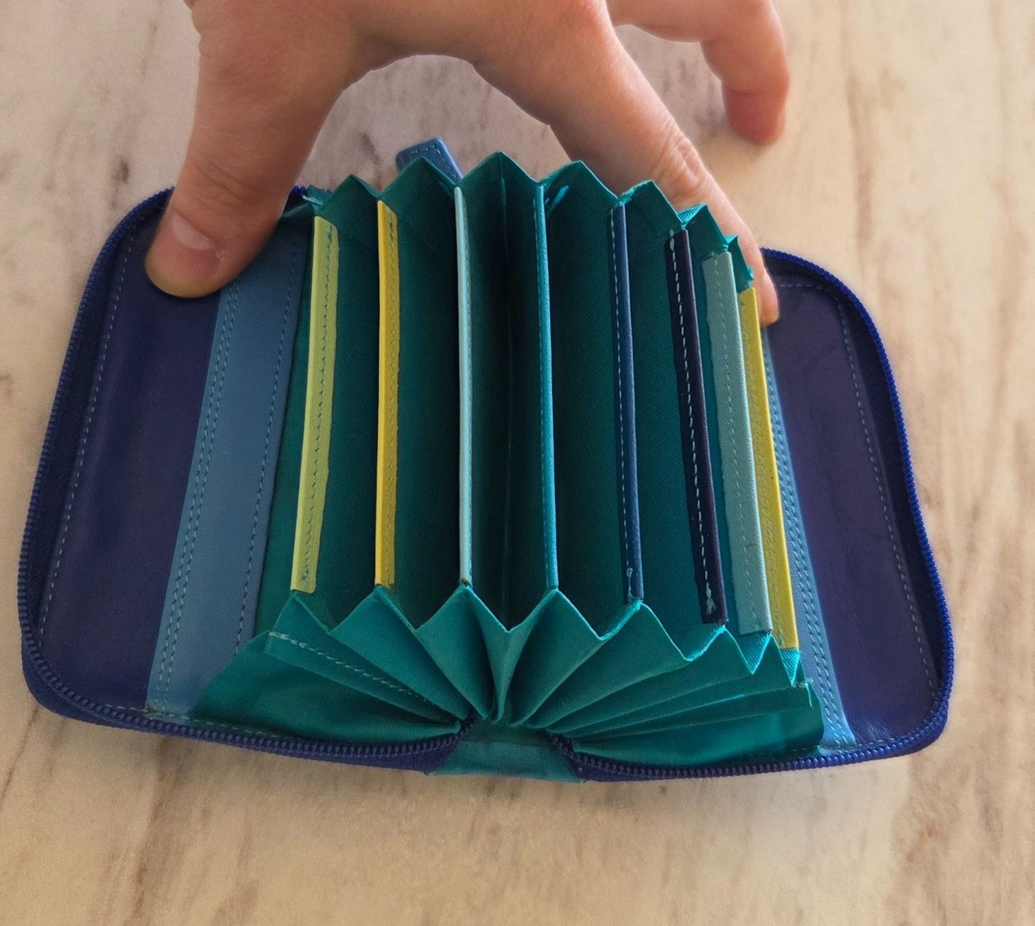 Portafogli: My Wallet Kreditkarten Halter – Usato da Hindelbank venduto da barteli