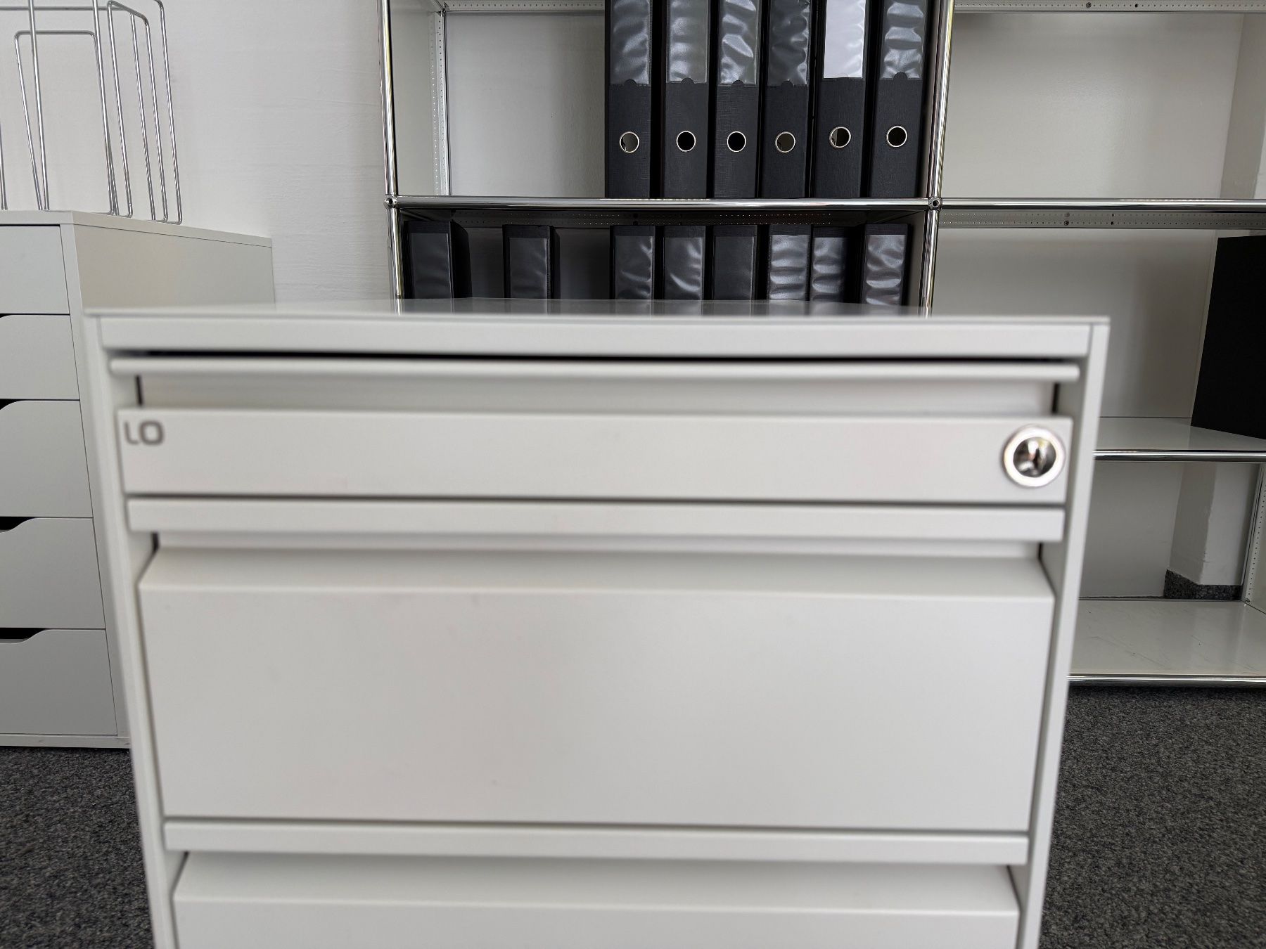 Lista Korpus: Roll-Korpus Lista Office – Gebraucht aus Bachenbülach von black4you 2