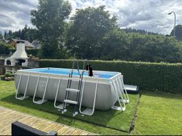 Intex Frame Pool rechteckig mit Leiter gebraucht