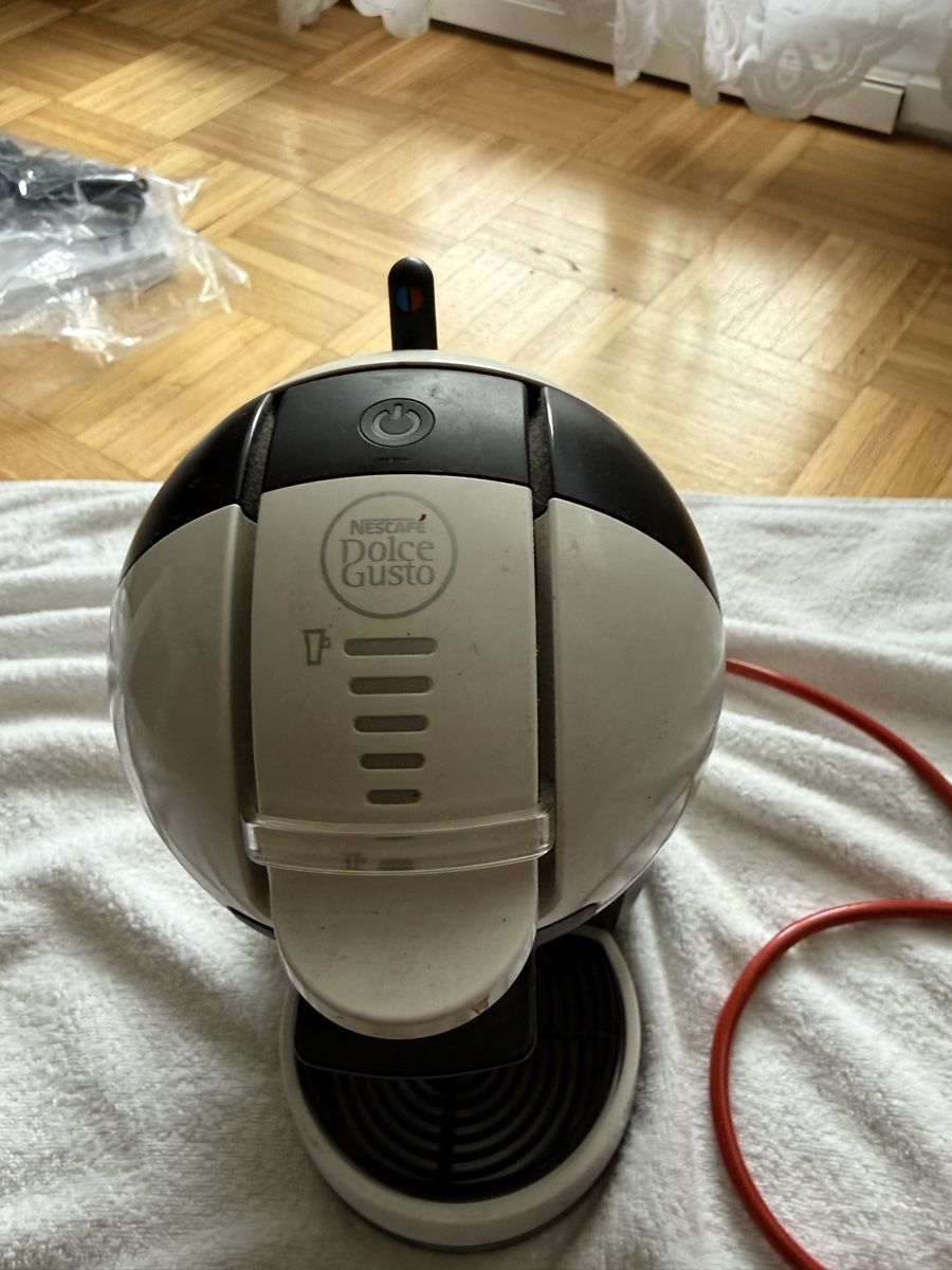 Nestlé Macchine per caffè & Macchine per espresso: Kaffeemaschine Nescafe Dolce Gusto – Usato da Bern venduto da Vinujhan 3