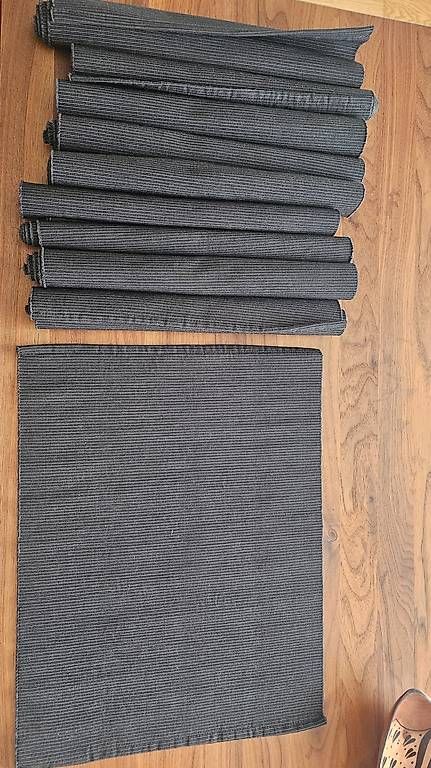 Tischset: Tisch Set schwarz – Neu und originalverpackt aus Niederhasli von Mina40 1
