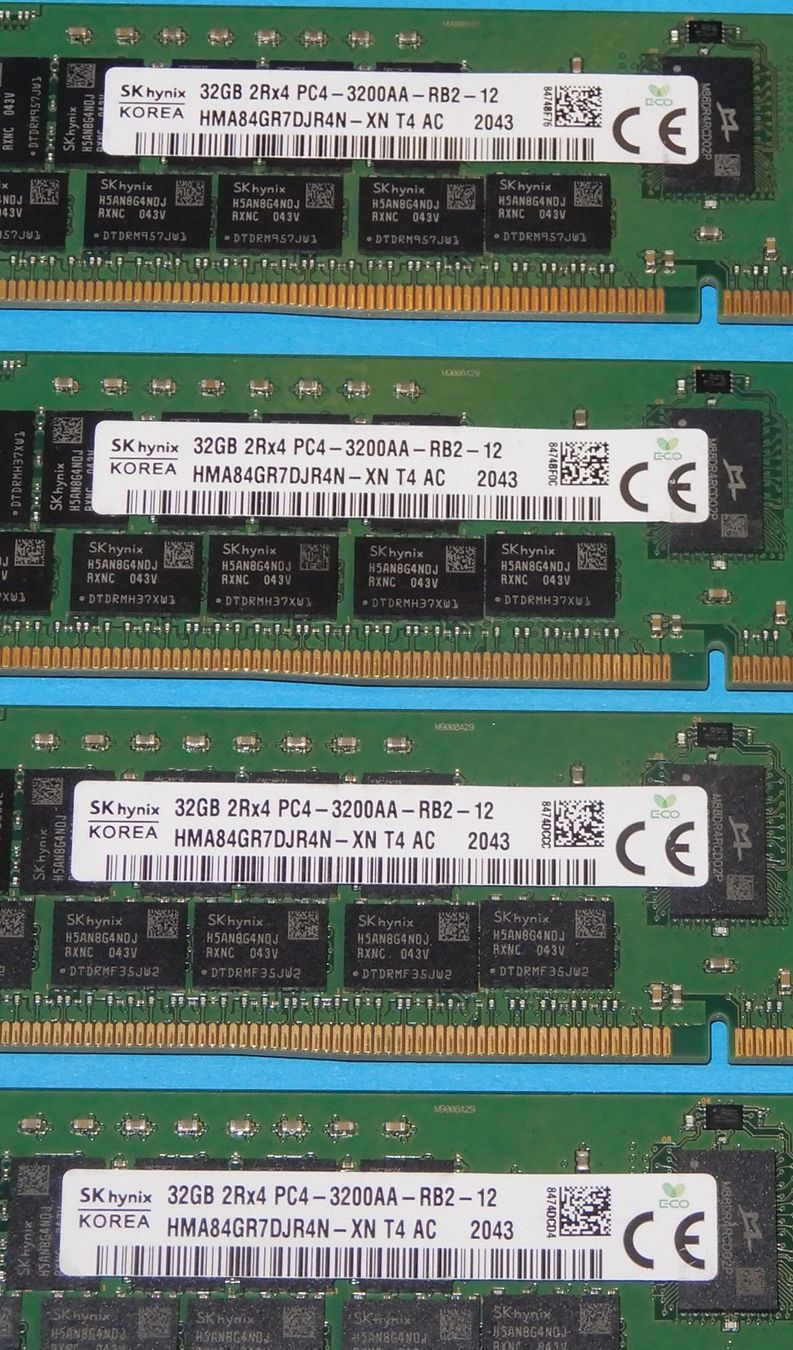 Mémoires / RAM: SKhynix 4x32 GB PC4-3200AA Server Memory – D'occasion à Bern par compischop 1