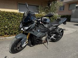 BMW S 1000 R Roadster, année 2017, excellent état!