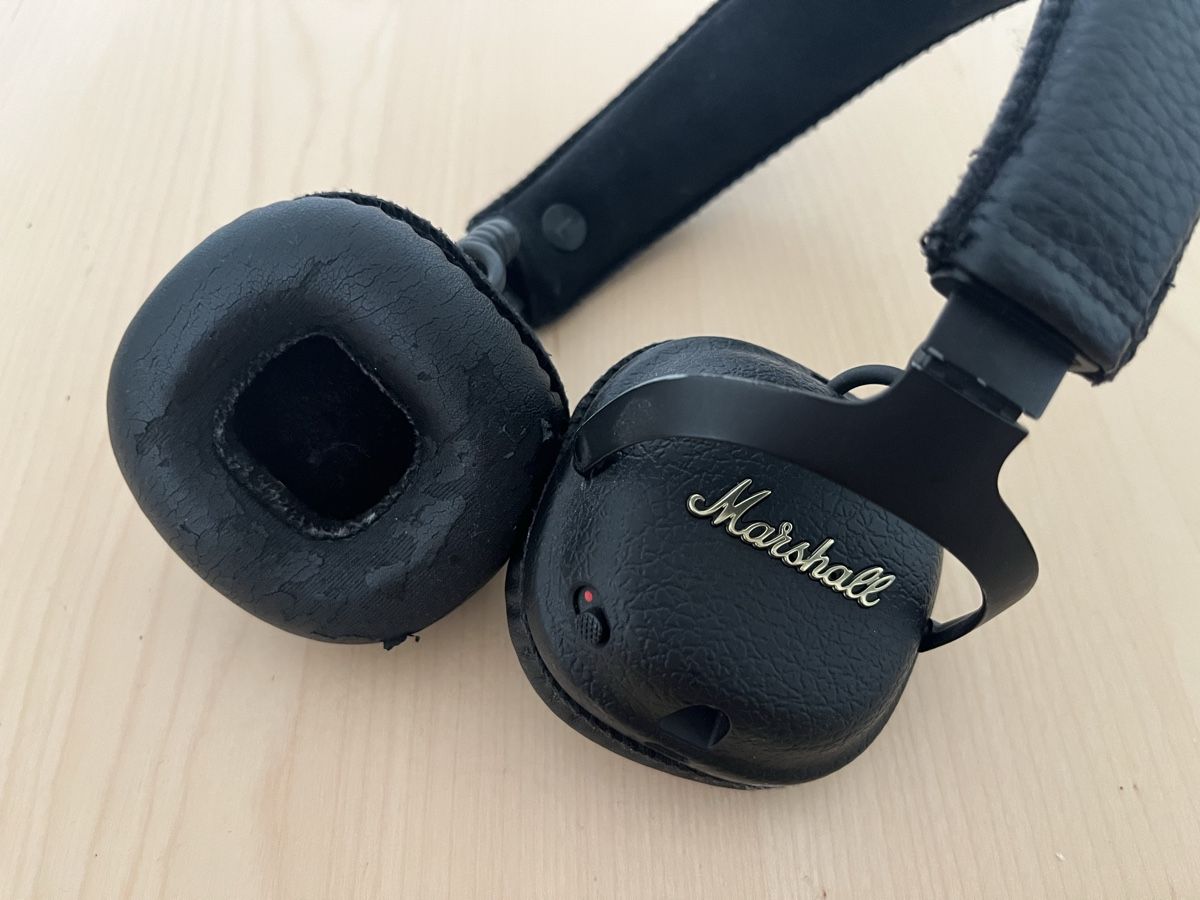 Marshall Cuffie: Marshall MID Bluetooth-Headphones inkl. Zubehör – Usato da Olten venduto da alex.wardl 1