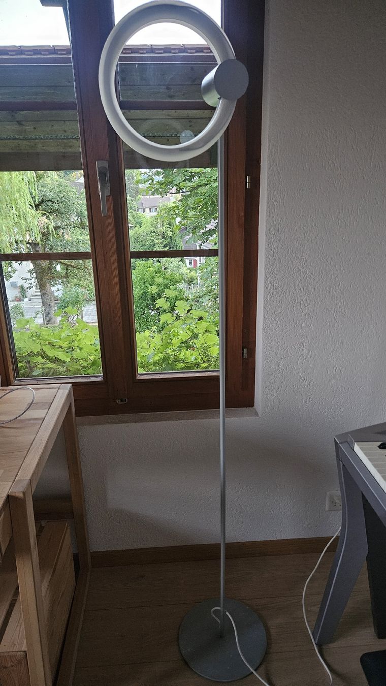 Lampes: Stehlampe – D'occasion à Urtenen-Schönbühl par honduras2010