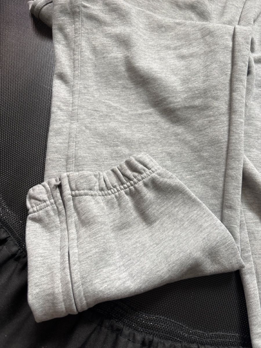 Pantaloni: Jogginghose Gr.S grau – Nuovo (secondo la descrizione) da Solothurn venduto da con_sk82 1