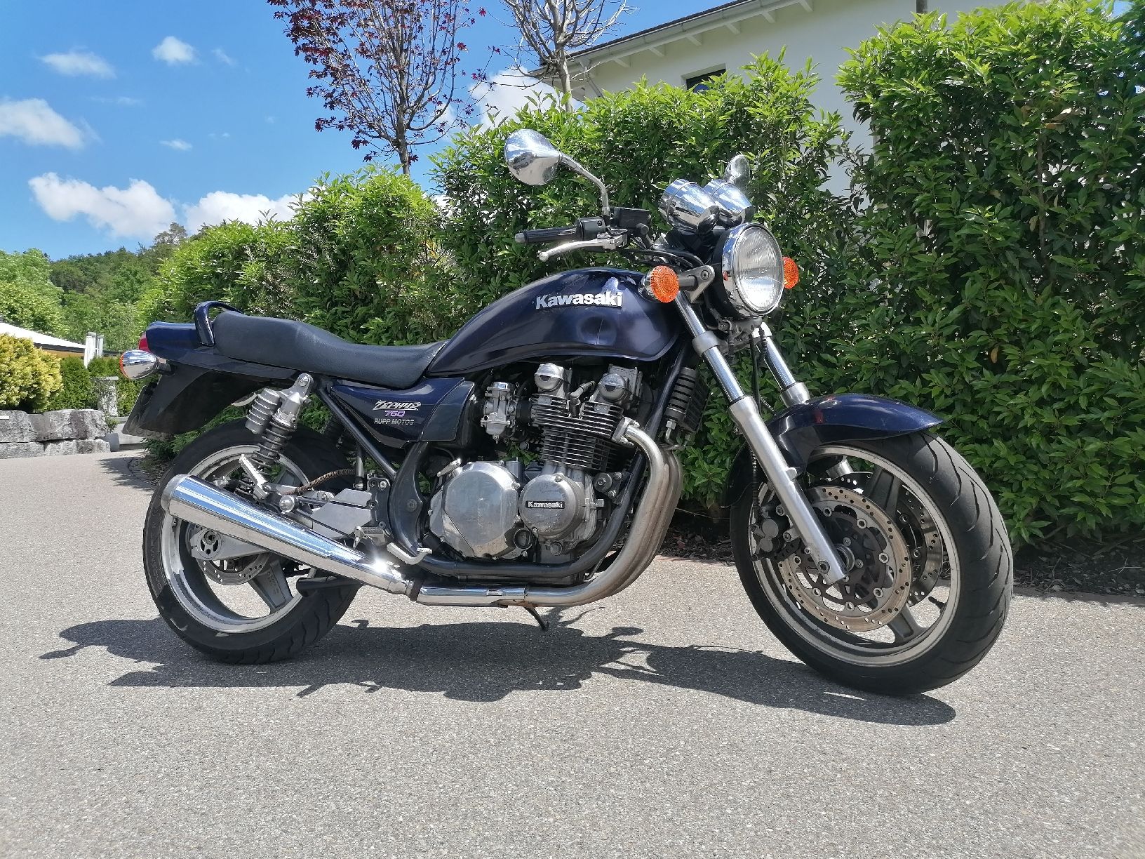 Kawasaki Strada: Kawasaki Zephyr 750 – Usato da Hinwil venduto da ske_72zb 6