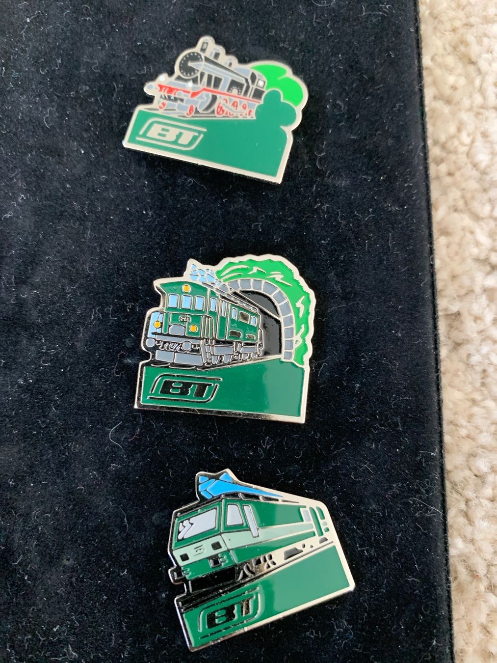 SBB/CFF/FFS Plaketten & Abzeichen: Pin 📌 Eisenbahn BT nummeriert – Neu und originalverpackt aus Oberweningen von Ardnas89