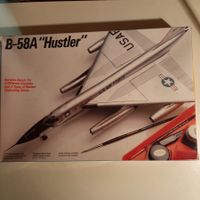 1677 ... G.D.-Convair B-58 A Hustler ... Italeri 694