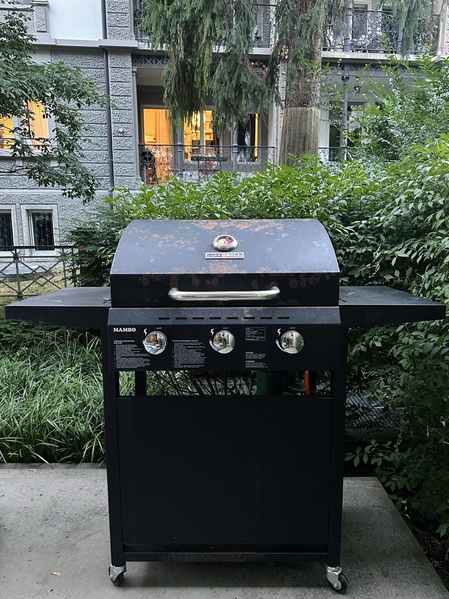 Grils: MAMBO Gas Grill with 3 Burners – D'occasion à Zürich par dri_n2k6