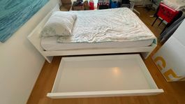 🛏️ Bett 140x200cm weiss inkl. Rollbox – Gebrauchsspuren