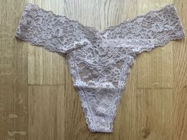 Victoria’s Secret Lace Thong S NEW