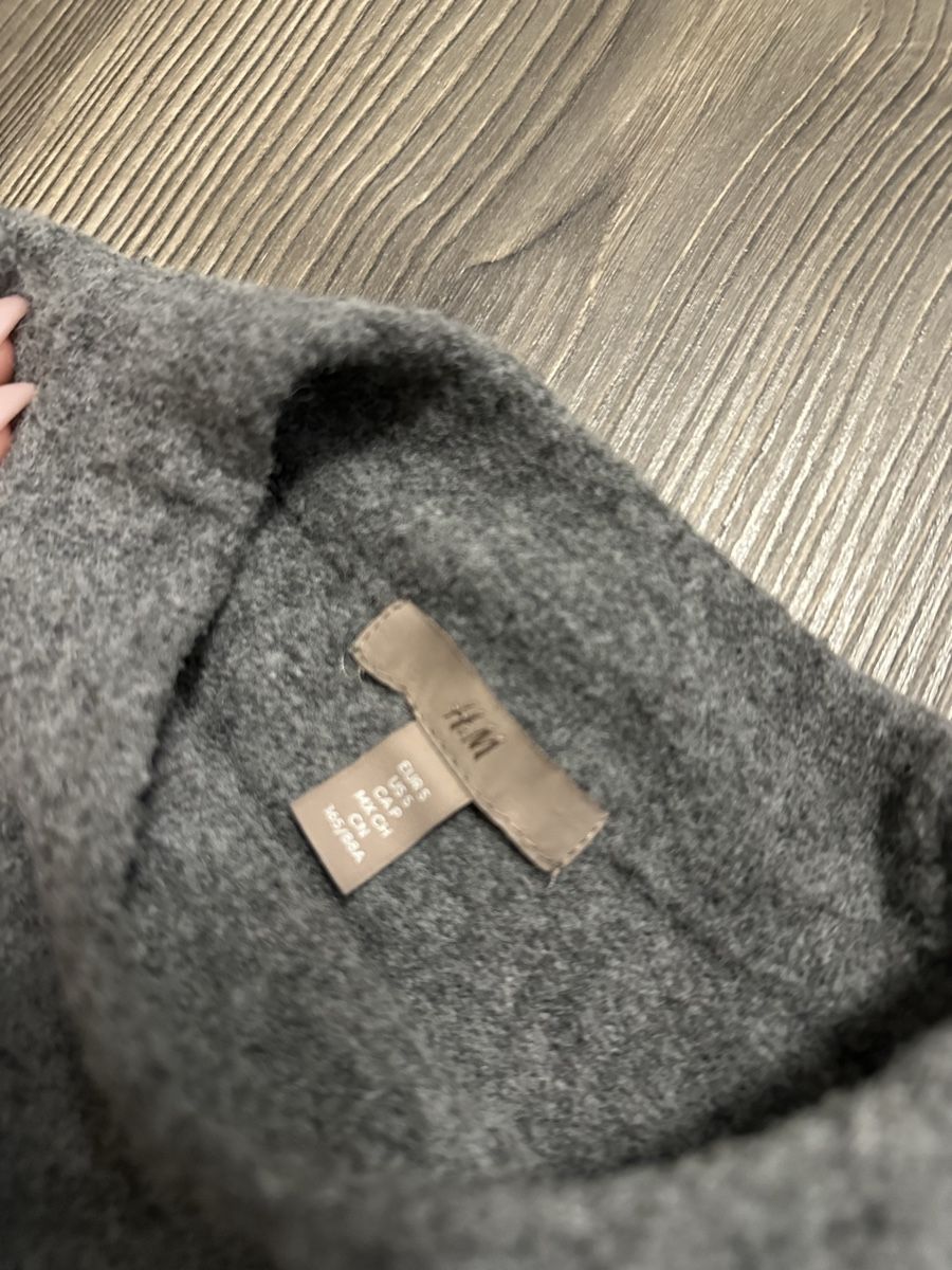 H&M Maglioni & Felpe: Damen Pullover H&M grau locker geschnitten Grösse S – Usato da Schaanwald venduto da ael248 1
