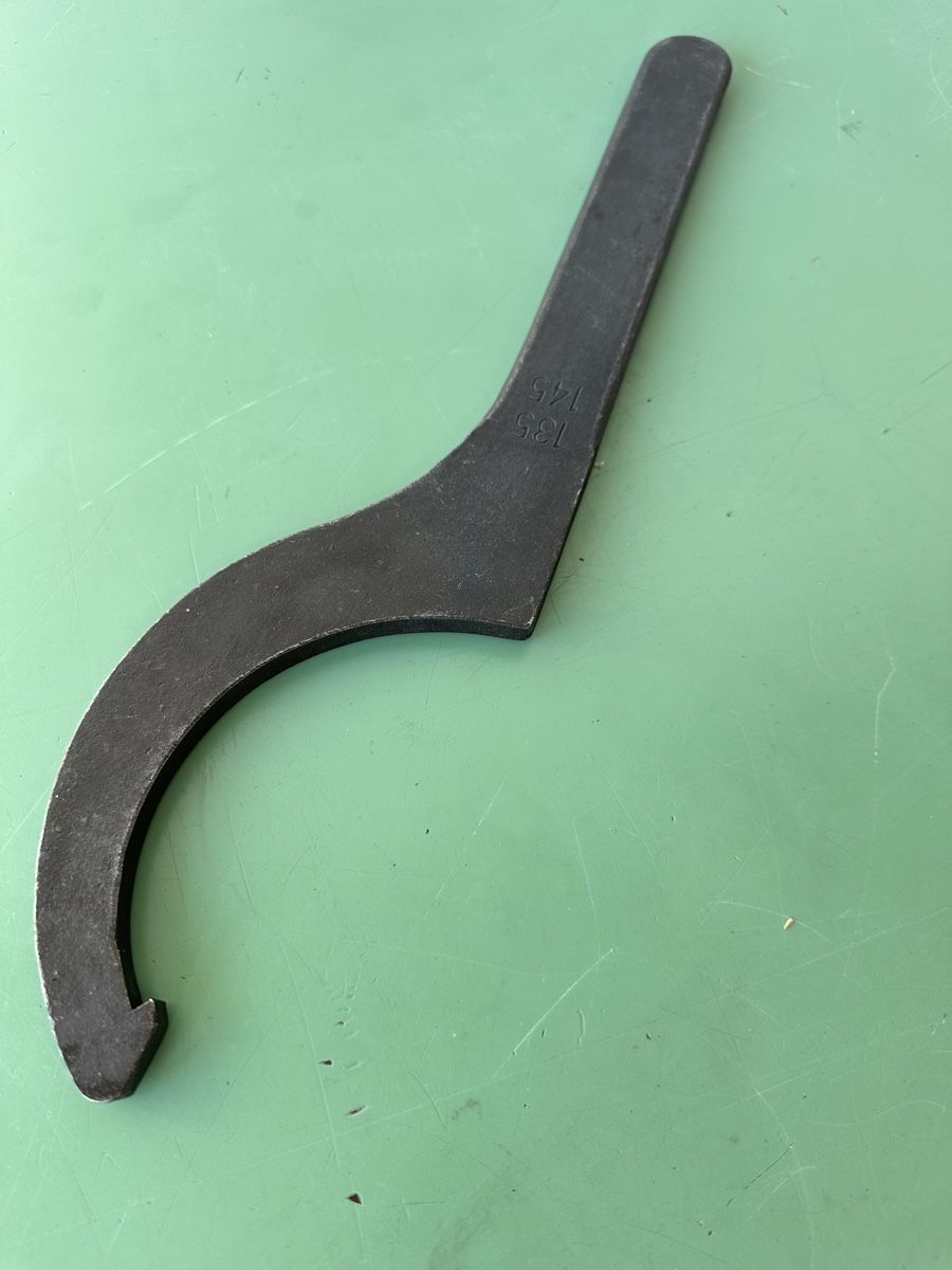 Tutti gli attrezzi: Spannschlüssel 135 ,145 mm. – Usato da Aarberg venduto da SNMachines