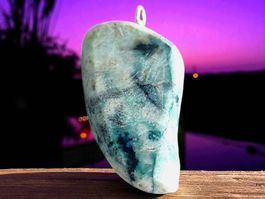 Handgemachter Tirolit-Anhänger, 10x20x36mm
