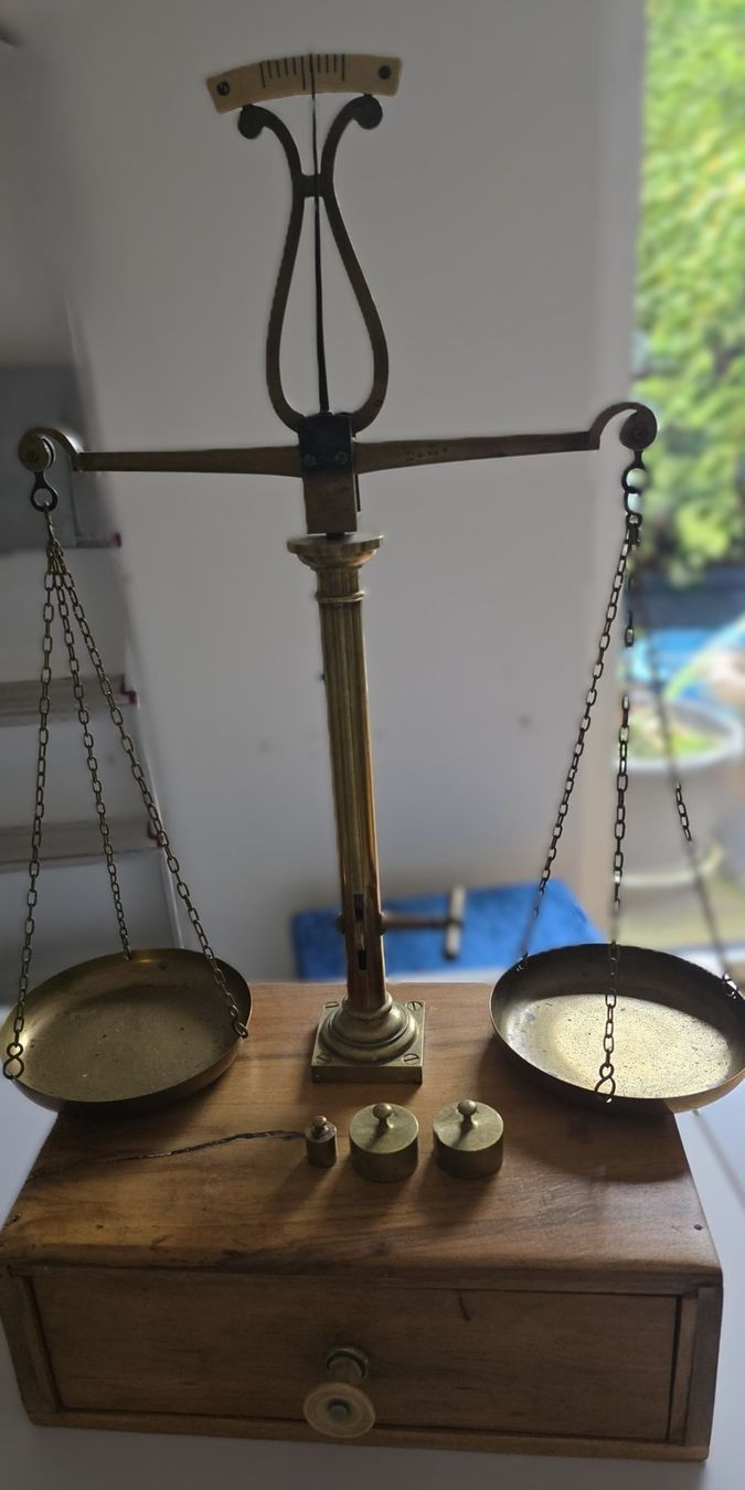 Bilance e pesi: Alte Apothekerwaage – Usato da Bergdietikon venduto da ewa1005 6