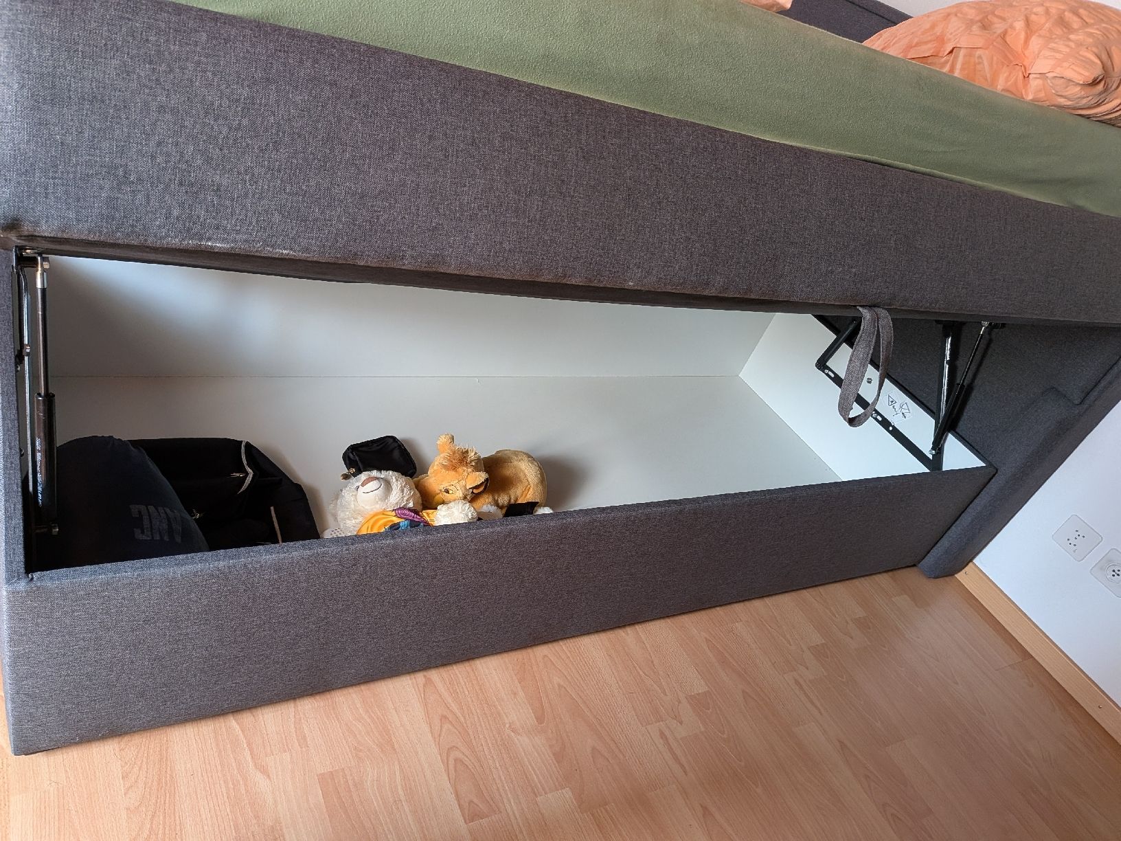 Conforama Betten: Boxspringbett 160x200 grau – Gebraucht aus Glattfelden von ayl_zst9 2