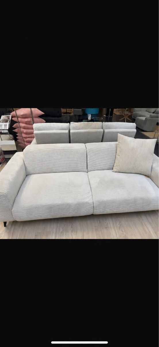Conforama Divani: Komplett neues Sofa, 3-Sitzplatz – Nuovo e nell'imballaggio originale da Zürich venduto da del_8vjk