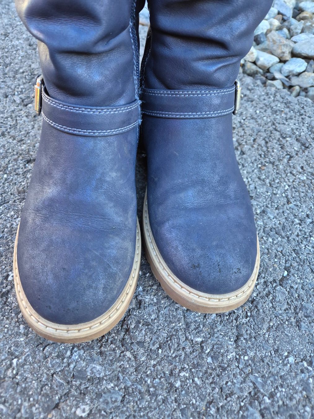 Bench Scarpe per ragazze: Mädchen Winterstiefel von Bench Grösse 35 – Usato da Grindelwald venduto da Sala33 7