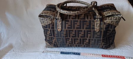 FENDI Tasche neuwertig, sehr schön!