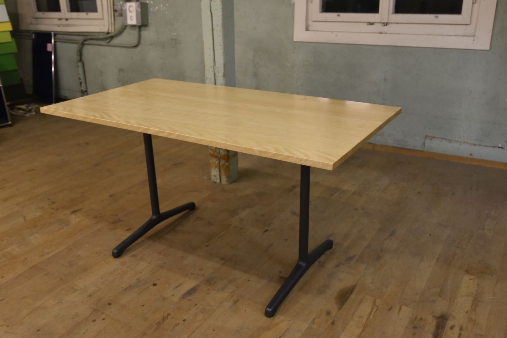 Horgen Glarus Tavoli: Designer Tisch Horgenglarus – Usato da Lichtensteig venduto da Usedinstorecom