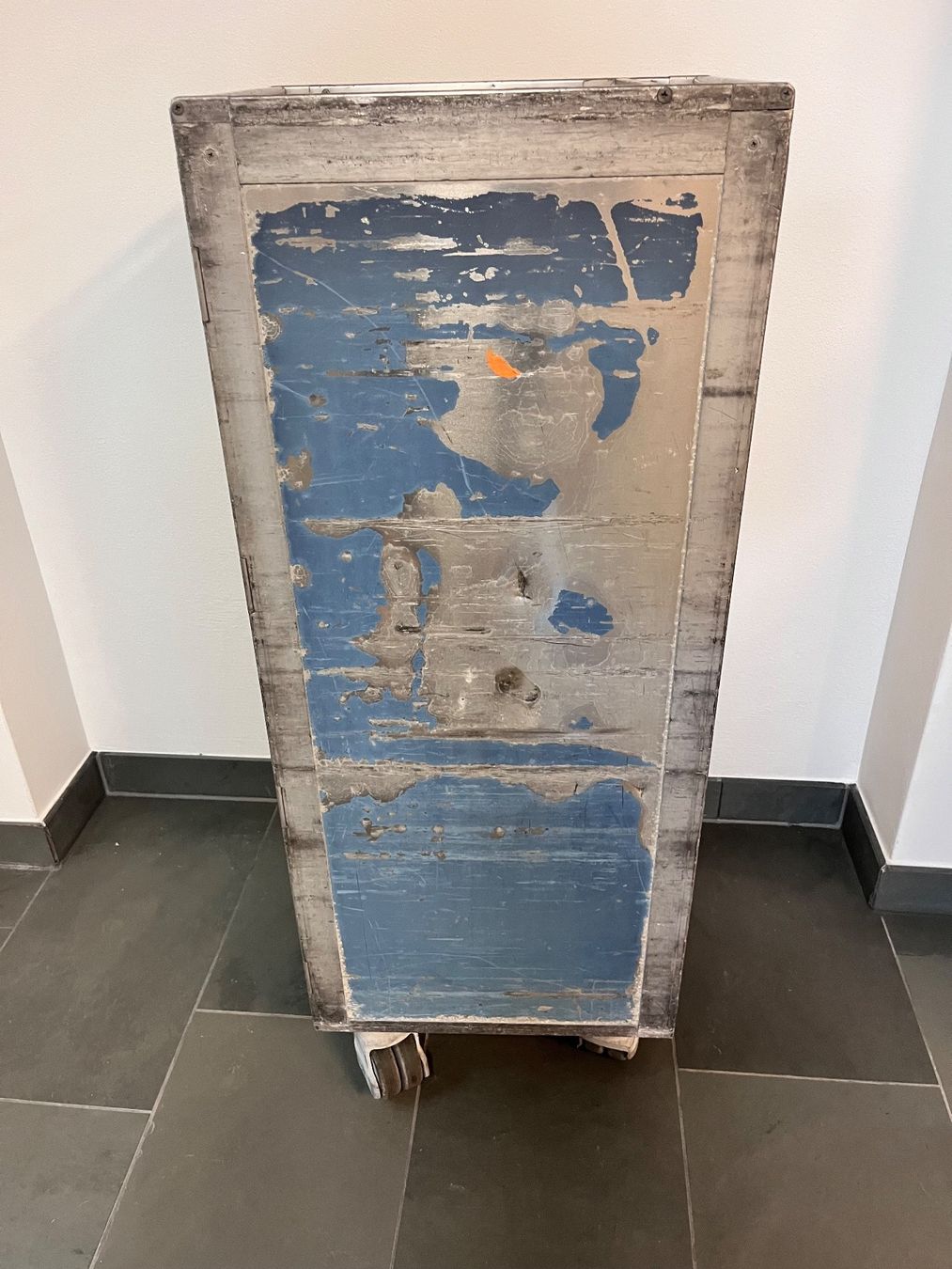Altro in Aeronautica: Flugzeugtrolley KLM Cityhopper – Usato da Fruthwilen venduto da bodensee_manufaktur 3