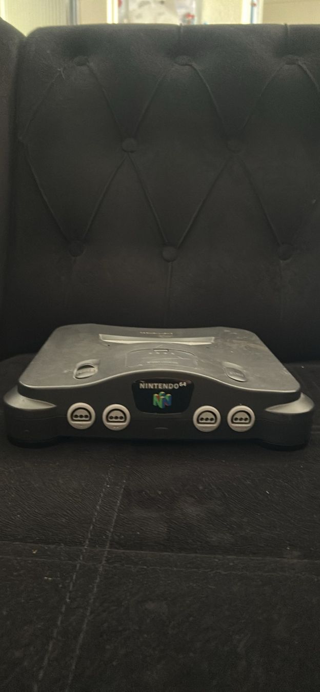 Nintendo Console: Nintendo 64 – Usato da Oberdorf BL venduto da ale_5tnf