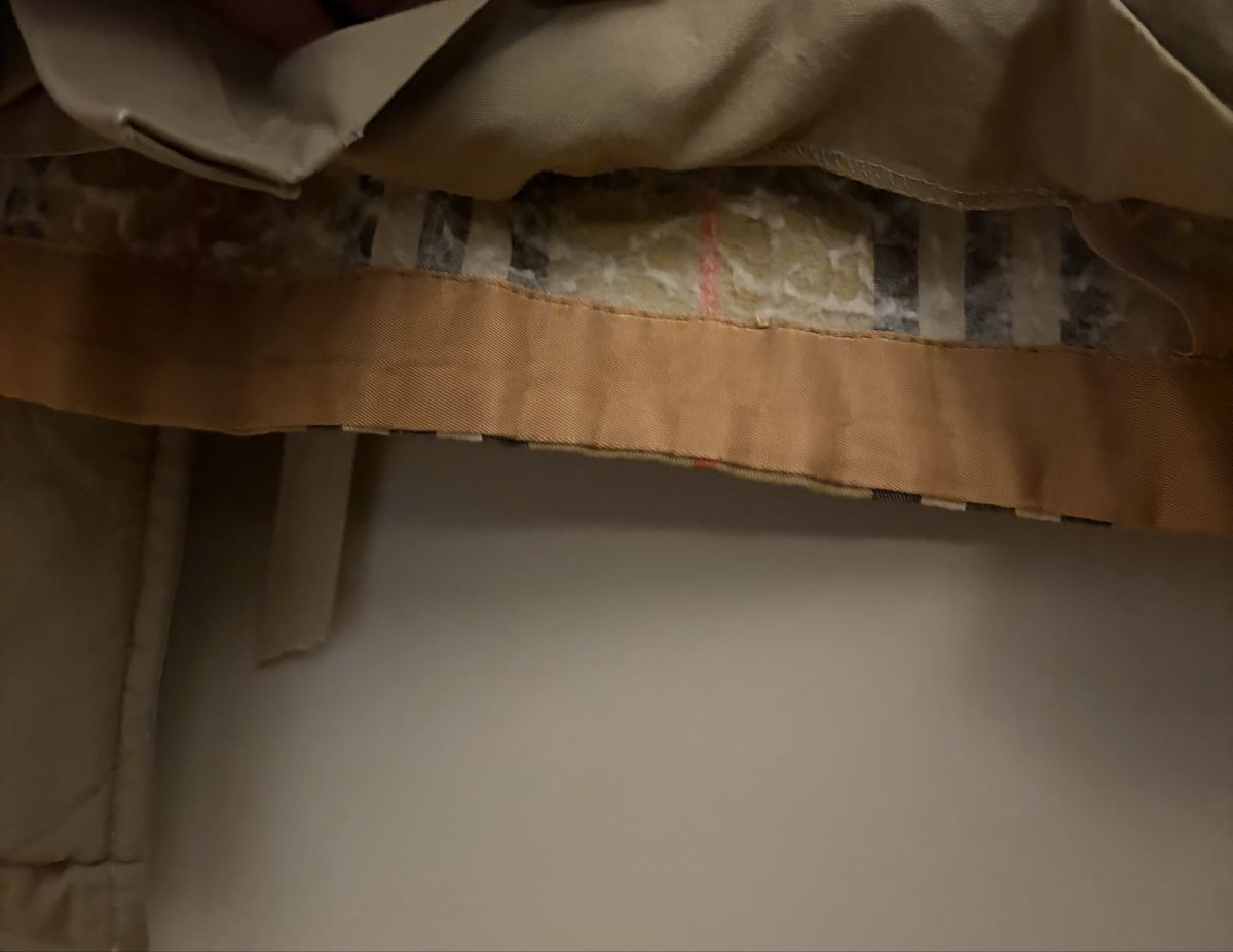 Burberry Mäntel: Vintage Burberry Coat – Gebraucht aus Uster von lai_r6cy 1