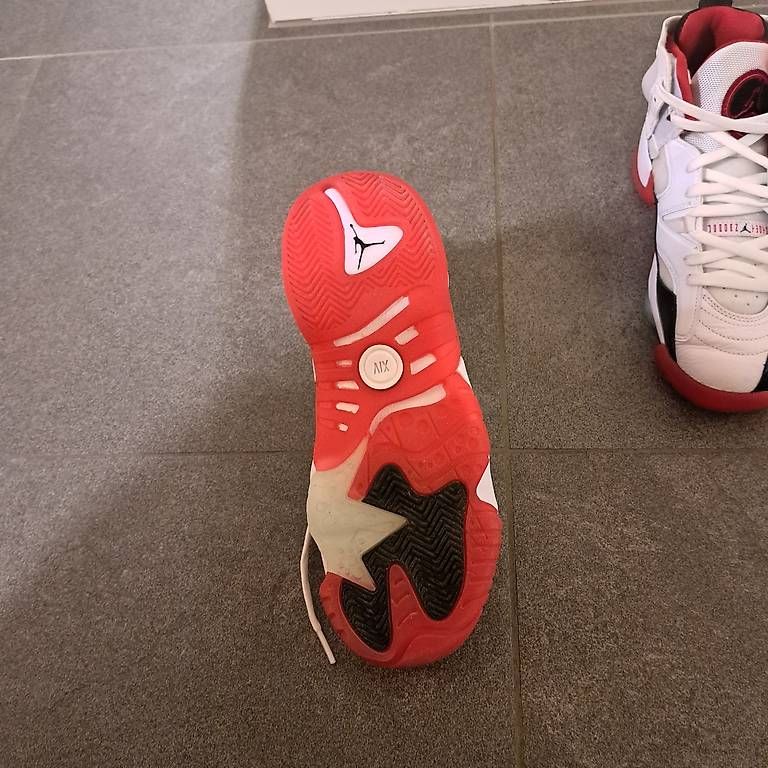 Scarpe da uomo: Basketballschuhe Grösse 40 – Nuovo e nell'imballaggio originale da Neftenbach venduto da sam_jbb5 2